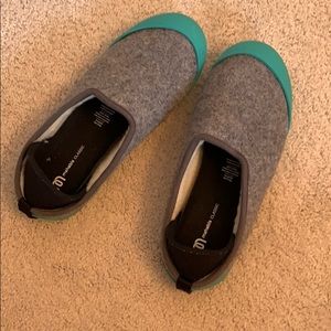 Indoor outdoor slipper